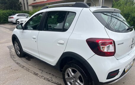Renault Sandero II рестайлинг, 2018 год, 1 700 000 рублей, 4 фотография