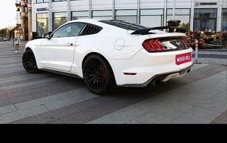 Ford Mustang VI рестайлинг, 2017 год, 2 100 000 рублей, 1 фотография