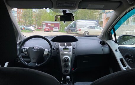 Toyota Yaris III рестайлинг, 2007 год, 500 000 рублей, 5 фотография