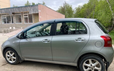 Toyota Yaris III рестайлинг, 2007 год, 500 000 рублей, 4 фотография