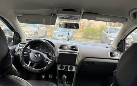 Volkswagen Polo VI (EU Market), 2017 год, 380 000 рублей, 2 фотография