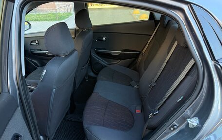 KIA Rio III рестайлинг, 2012 год, 690 000 рублей, 23 фотография