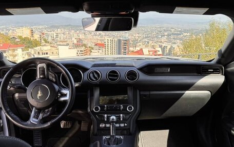 Ford Mustang VI рестайлинг, 2022 год, 4 900 000 рублей, 5 фотография