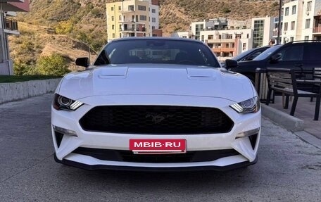 Ford Mustang VI рестайлинг, 2022 год, 4 900 000 рублей, 2 фотография