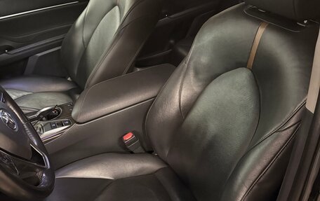 Toyota Camry, 2018 год, 2 730 000 рублей, 6 фотография