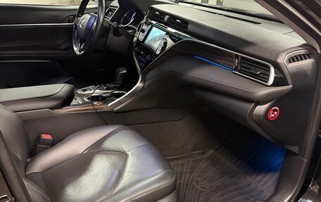 Toyota Camry, 2018 год, 2 730 000 рублей, 8 фотография