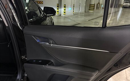 Toyota Camry, 2018 год, 2 730 000 рублей, 20 фотография