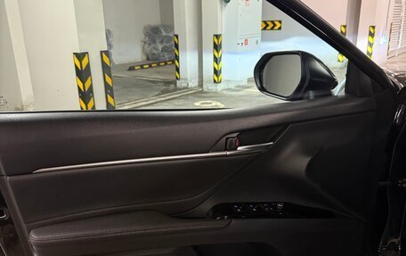 Toyota Camry, 2018 год, 2 730 000 рублей, 23 фотография