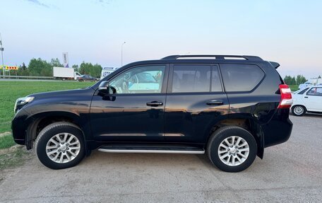 Toyota Land Cruiser Prado 150 рестайлинг 2, 2016 год, 4 500 000 рублей, 14 фотография