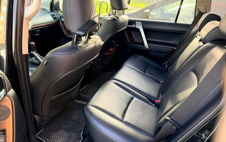 Toyota Land Cruiser Prado 150 рестайлинг 2, 2016 год, 4 500 000 рублей, 5 фотография