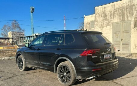 Volkswagen Tiguan II, 2020 год, 2 800 000 рублей, 3 фотография