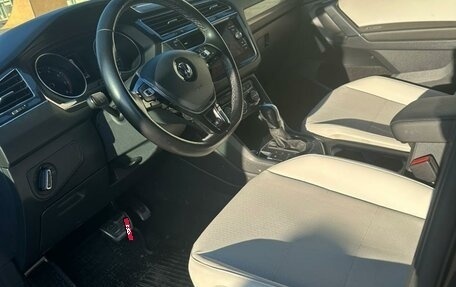 Volkswagen Tiguan II, 2020 год, 2 800 000 рублей, 6 фотография