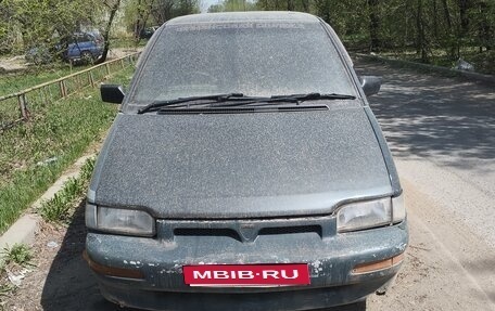 Nissan Prairie III, 1992 год, 90 000 рублей, 1 фотография