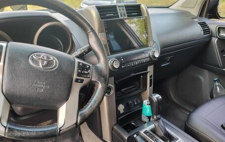 Toyota Land Cruiser Prado 150 рестайлинг 2, 2010 год, 2 505 000 рублей, 5 фотография
