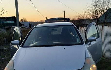 Honda Stream I рестайлинг, 2005 год, 560 000 рублей, 2 фотография