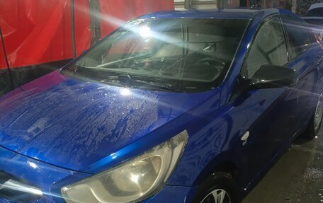 Hyundai Solaris II рестайлинг, 2013 год, 570 000 рублей, 5 фотография