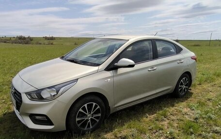 Hyundai Solaris II рестайлинг, 2018 год, 1 490 000 рублей, 2 фотография