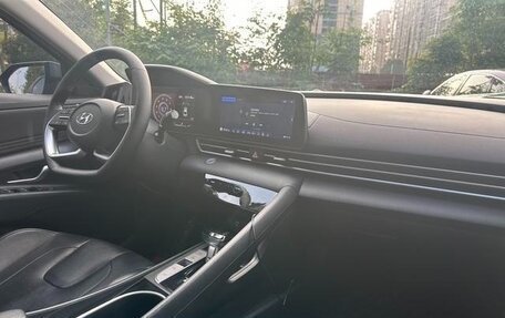 Hyundai Elantra, 2021 год, 1 230 000 рублей, 12 фотография