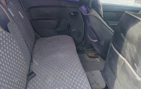 Renault Logan II, 2014 год, 390 000 рублей, 6 фотография