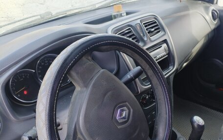 Renault Logan II, 2014 год, 390 000 рублей, 1 фотография