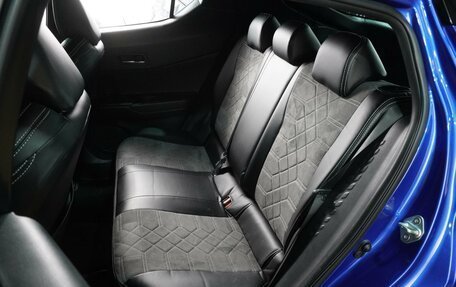 Toyota C-HR I рестайлинг, 2019 год, 2 399 000 рублей, 9 фотография