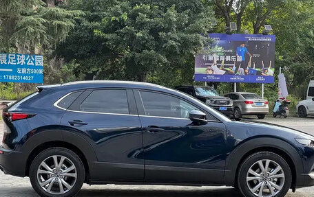 Mazda CX-4, 2023 год, 1 800 012 рублей, 7 фотография
