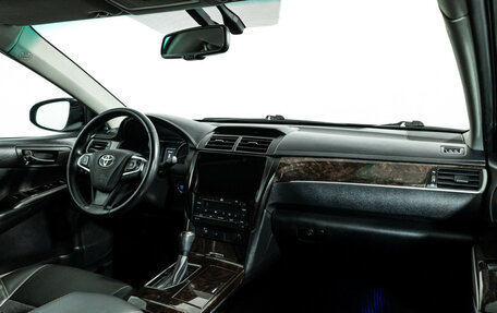 Toyota Camry, 2018 год, 2 349 700 рублей, 9 фотография