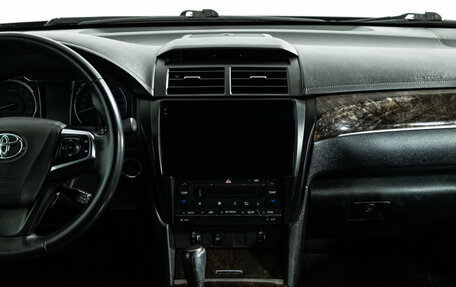 Toyota Camry, 2018 год, 2 349 700 рублей, 14 фотография