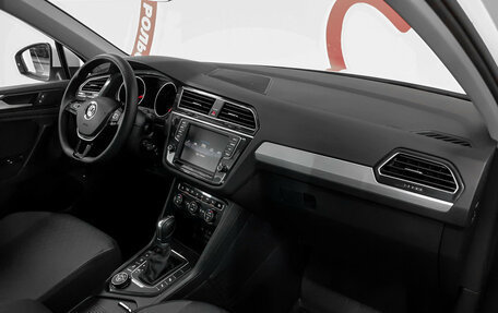 Volkswagen Tiguan II, 2017 год, 2 580 000 рублей, 9 фотография