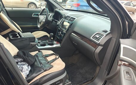 Ford Explorer VI, 2011 год, 950 000 рублей, 4 фотография