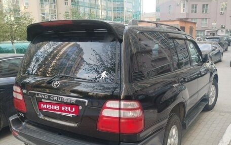 Toyota Land Cruiser 100 рестайлинг 2, 2004 год, 2 000 000 рублей, 2 фотография