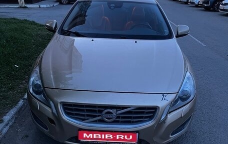 Volvo S60 III, 2011 год, 1 050 000 рублей, 1 фотография