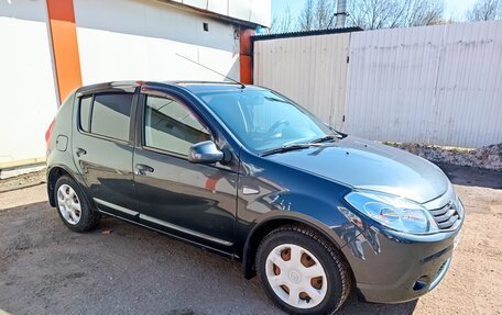 Renault Sandero I, 2010 год, 350 000 рублей, 2 фотография