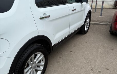 Ford Explorer VI, 2013 год, 1 900 000 рублей, 6 фотография