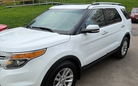 Ford Explorer VI, 2013 год, 1 900 000 рублей, 2 фотография