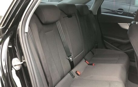 Audi A4, 2017 год, 1 405 720 рублей, 6 фотография