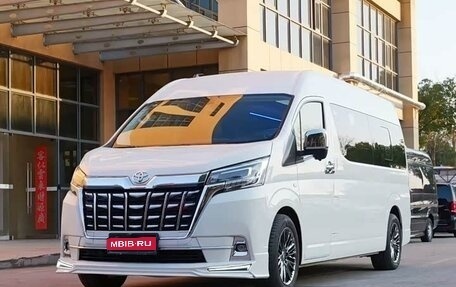 Toyota HiAce H300, 2025 год, 10 920 000 рублей, 1 фотография