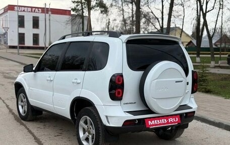 Chevrolet Niva I рестайлинг, 2013 год, 550 000 рублей, 3 фотография