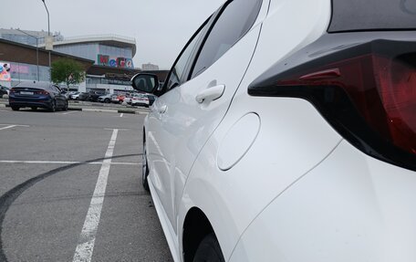 Toyota Yaris, 2021 год, 1 070 000 рублей, 5 фотография