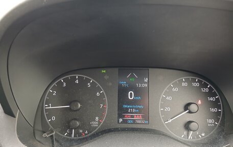 Toyota Yaris, 2021 год, 1 070 000 рублей, 14 фотография