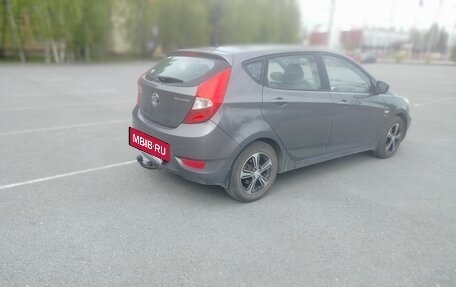 Hyundai Solaris II рестайлинг, 2013 год, 730 000 рублей, 2 фотография