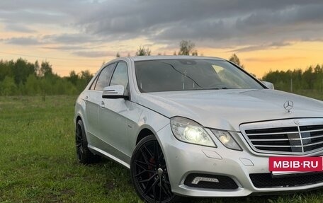 Mercedes-Benz E-Класс, 2010 год, 999 999 рублей, 5 фотография