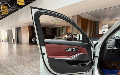 BMW 3 серия, 2023 год, 3 000 000 рублей, 15 фотография