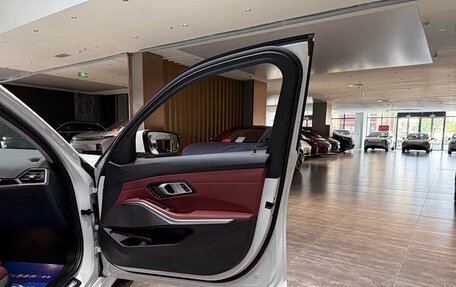 BMW 3 серия, 2023 год, 3 000 000 рублей, 22 фотография
