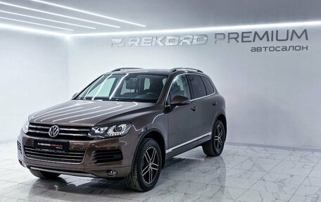 Volkswagen Touareg III, 2011 год, 2 149 000 рублей, 3 фотография