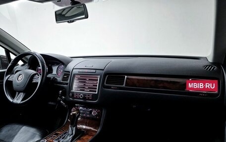Volkswagen Touareg III, 2011 год, 2 149 000 рублей, 9 фотография