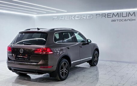 Volkswagen Touareg III, 2011 год, 2 149 000 рублей, 24 фотография