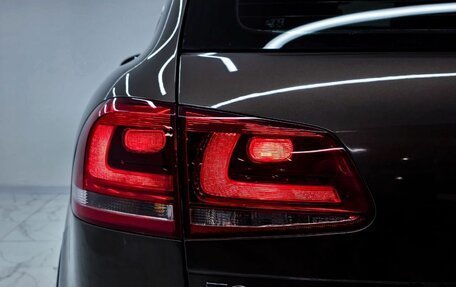 Volkswagen Touareg III, 2011 год, 2 149 000 рублей, 28 фотография