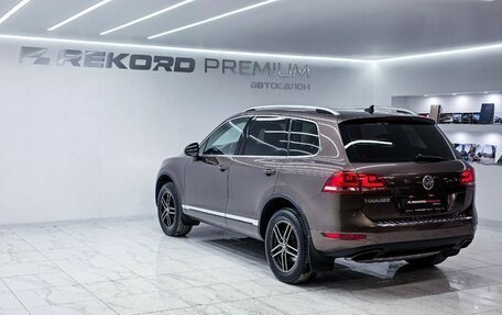 Volkswagen Touareg III, 2011 год, 2 149 000 рублей, 26 фотография