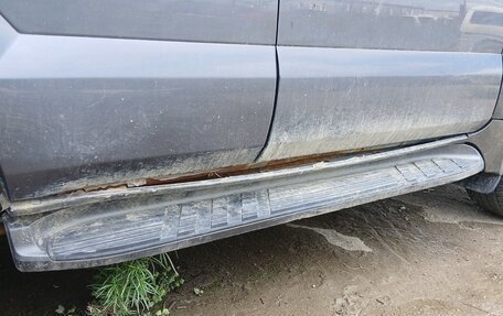 Toyota Land Cruiser Prado 120 рестайлинг, 2004 год, 830 000 рублей, 3 фотография